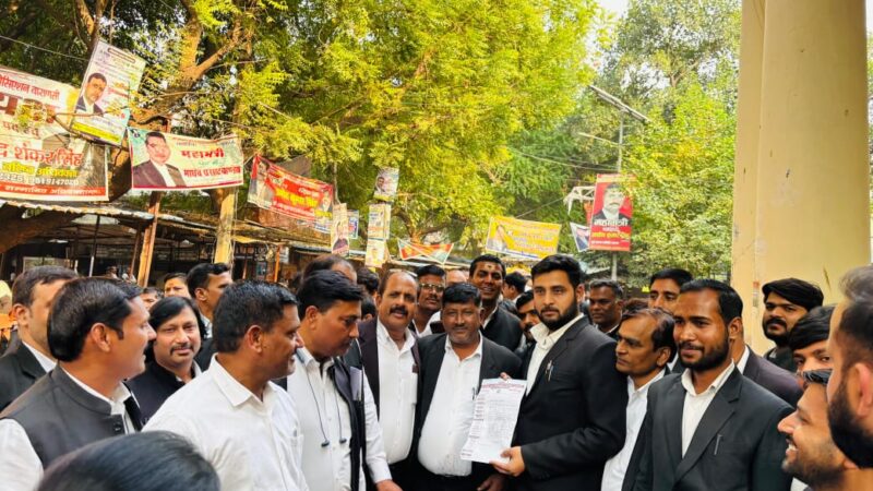 अधिवक्ताओं का पांच दिवसीय धरना समाप्त