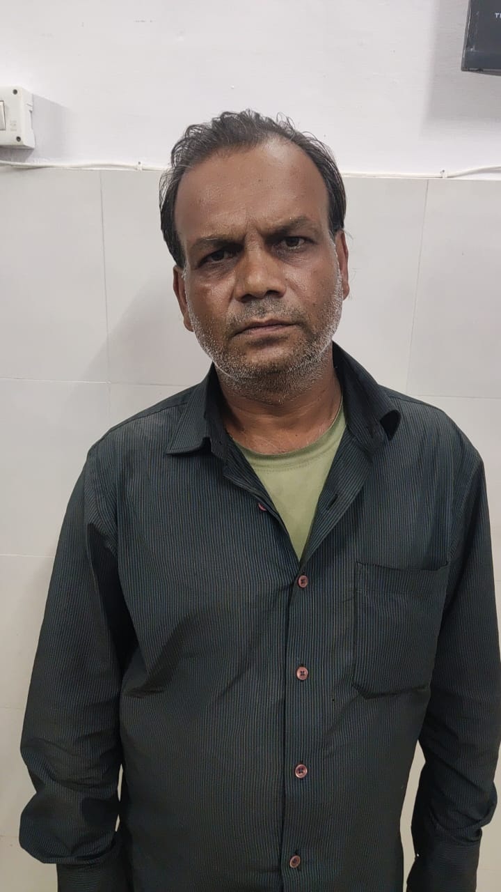 एसटीएफ : 50 हजार का इनामिया बदमाश गिरफ्तार