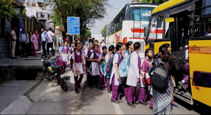 दिल्लीः कई अदालतों और दो CRPF स्कूलों को बम से उड़ाने की धमकी,