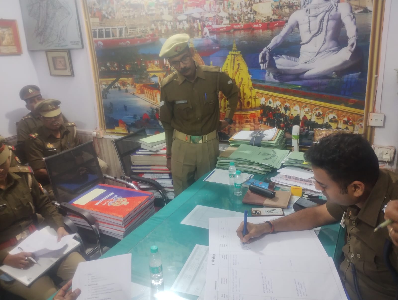 एसीपी सारनाथ ने थाने का किया त्रैमासिक निरीक्षण, दिए जरूरी दिशा-निर्देश