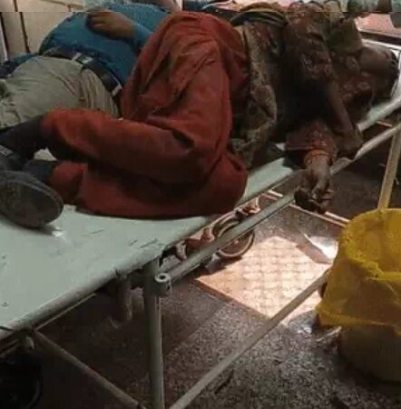 लखनऊः मथुरा के मां-बेटे ने मंत्री आवास के पास की विषाक्त खाकर आत्महत्या की कोशिश