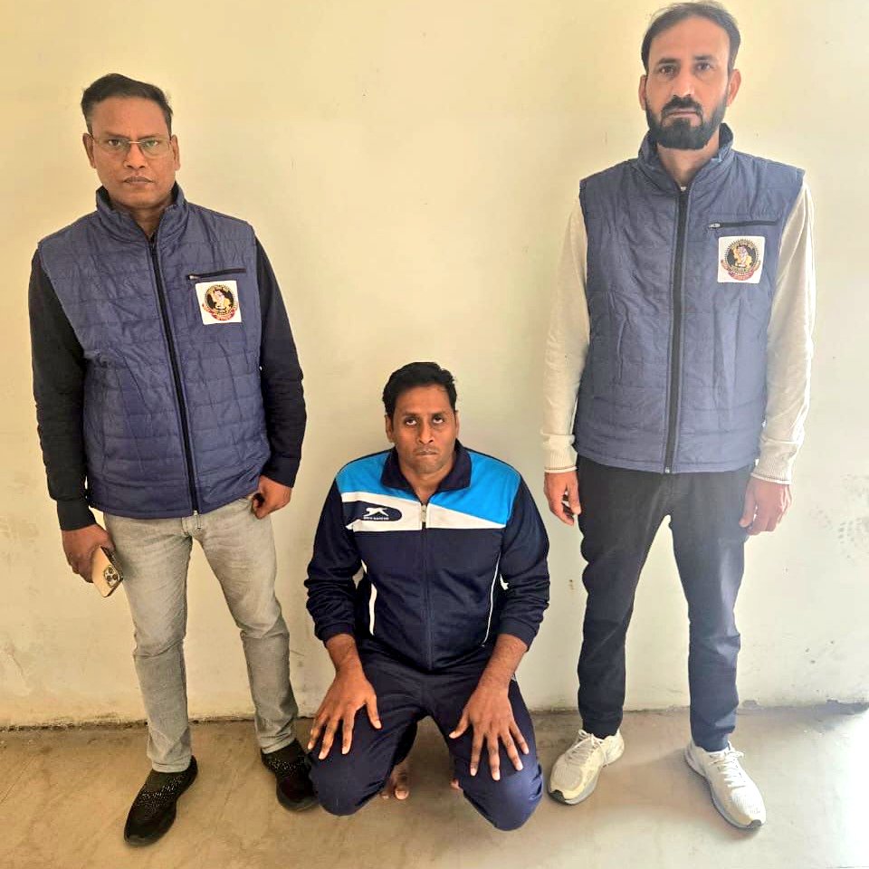ग्रेटर नोएडा : एसटीएफ ने फर्जी RAW अधिकारी किया गिरफ्तार