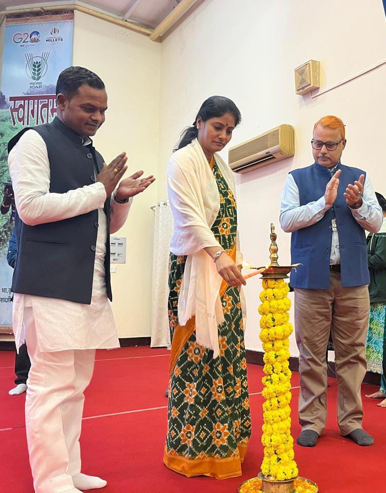 भारतीय सब्जी अनुसंधान संस्थान में किसान सम्मान निधि की 21वीं किस्त का सीधा प्रसारण