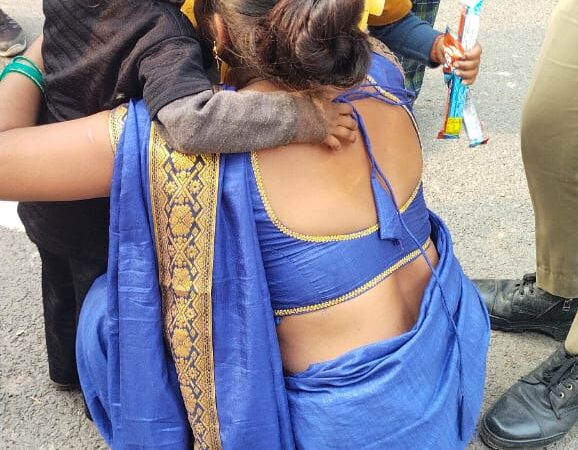 सदर बाजार मेले में खोए दो मासूम