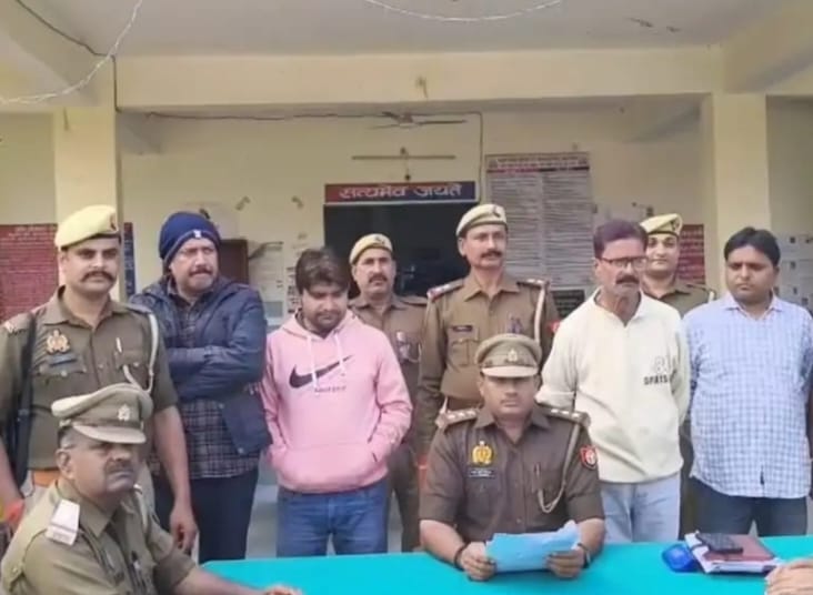 सोनभद्र खनन हादसे में चार गिरफ्तार: दो माइनिंग मैनेजर और दो मेठ को ओबरा पुलिस ने पकड़ा।