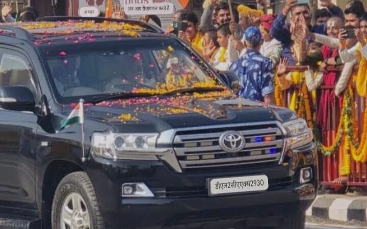 अयोध्या में पीएम मोदी का भव्य रोड शो: शहर में उत्सव का माहौल, गौरवशाली इतिहास और सांस्कृतिक विरासत का प्रतीक