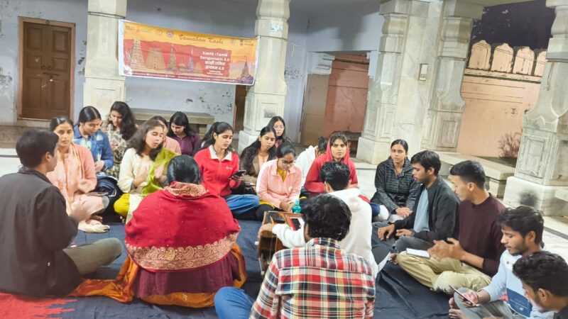 काशी विश्वनाथ मंदिर में गूँजे भजन