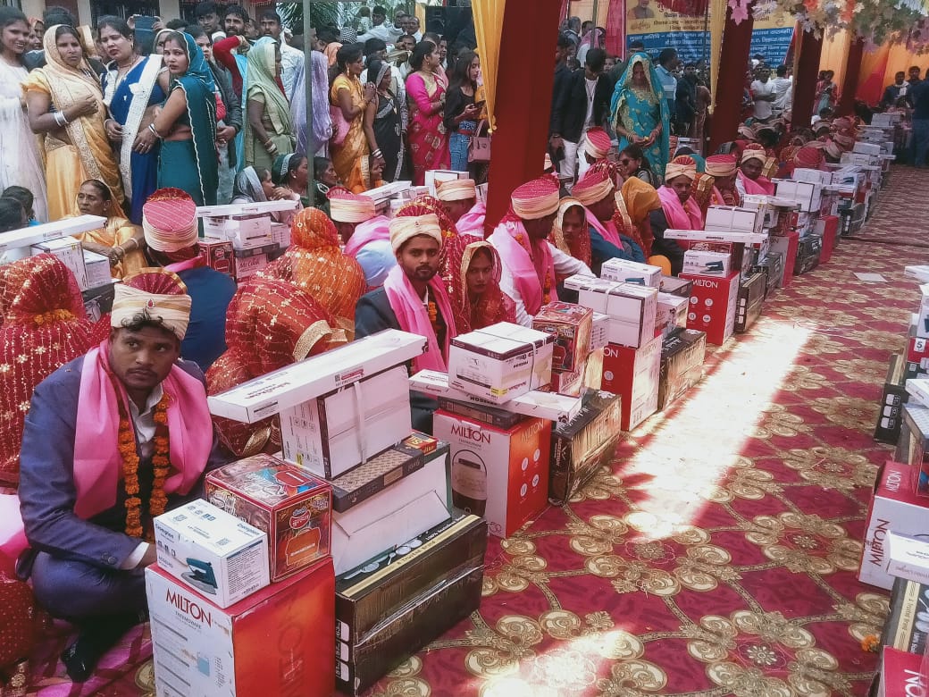 मुख्यमंत्री सामूहिक विवाह योजना में 49 जोड़ों का विवाह संपन्न