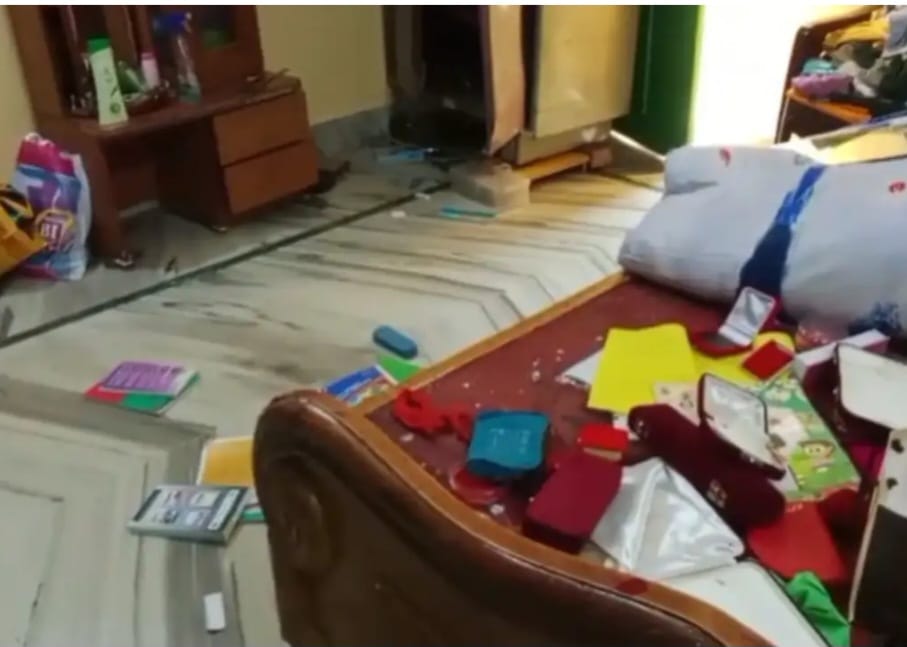 दानापुर : शादी में गए परिवार के घर से चोर उड़ा ले गए सवा करोड़ की संपत्ति