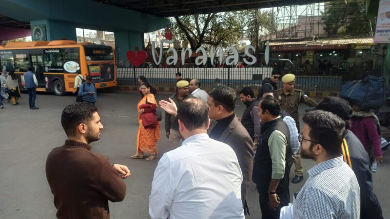 कैंट मॉल गोदाम रोड का मंडलायुक्त ने किया सघन निरीक्षण