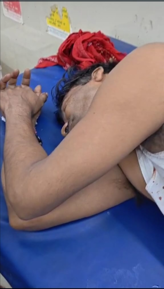 सारनाथ : चाकूबाजी में घायल युवक की ट्रॉमा सेंटर में मौत; कैंसर पीड़ित आरोपी अस्पताल में भर्ती