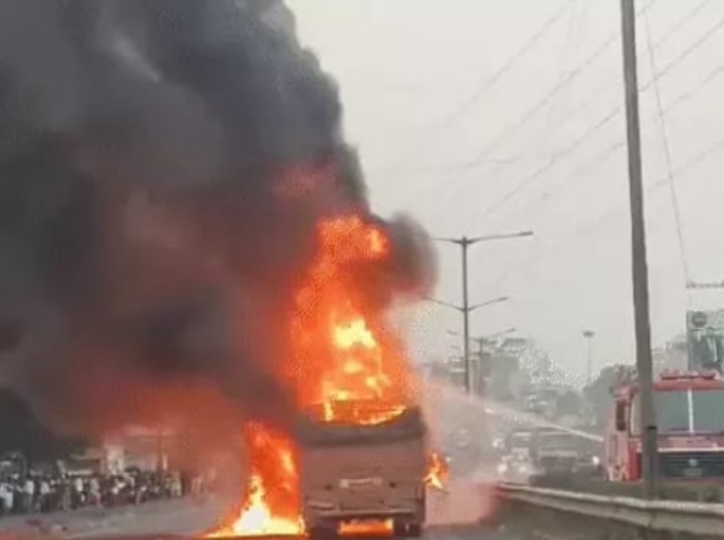 पुणे-नासिक हाईवे पर भीषण सड़क हादसा