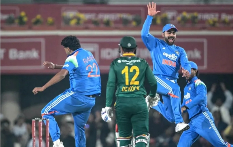 कोहली चमके, कुलदीप का कहर—भारत ने साउथ अफ्रीका को 17 रनों से हराकर बढ़त बनाई