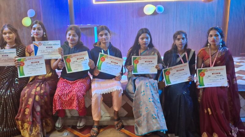 राजेश्वरी महिला स्नातकोत्तर महाविद्यालय में फ्रेशर्स पार्टी का रंगारंग आयोजन