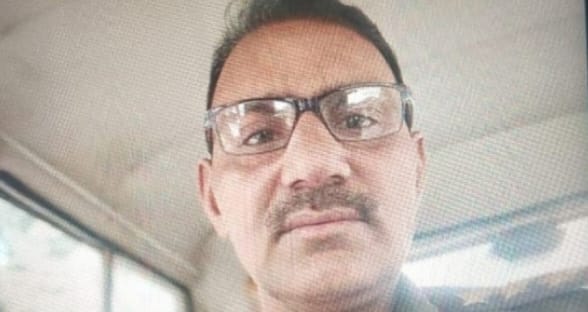 ई-रिक्शा छोड़ने के लिए 3 हजार रुपये रिश्वत मांगने के आरोप में ट्रैफिक इंस्पेक्टर लाइन हाजिर