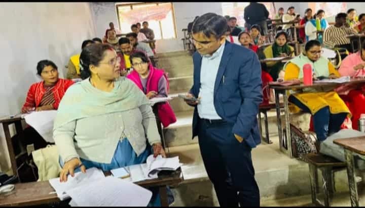 जिलाधिकारी ने एसआईआर कार्यों के कम प्रगति वाले बूथों पर दिया विशेष निगरानी के निर्देश