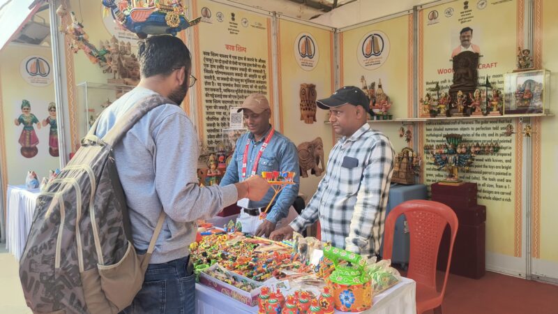 काशी तमिल संगमम् 4.0 : नमो घाट पर स्टॉल नं. 29 बना सबसे बड़ा आकर्षण