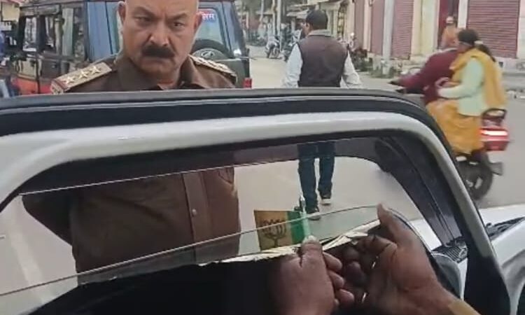 कैंट पुलिस की सख्ती : 4 वाहन सीज, 48 वाहनों से 53 हजार रुपये जुर्माना वसूला