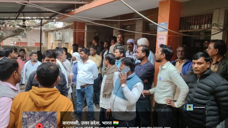 बिजली निजीकरण के विरोध में 372वें दिन भी सड़क पर उतरे बिजली कर्मचारी 