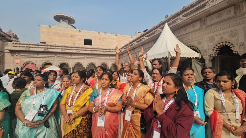 काशी विश्वनाथ मंदिर में काशी तमिल संगमम् के चौथे दल ने किए दर्शन-पूजन