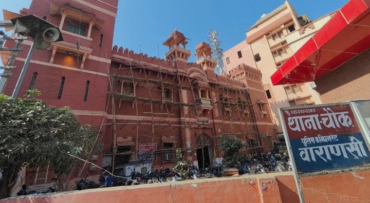 अंबरीश भोला ने अमिताभ ठाकुर और नूतन ठाकुर के खिलाफ दर्ज कराया मानहानि का मुकदमा