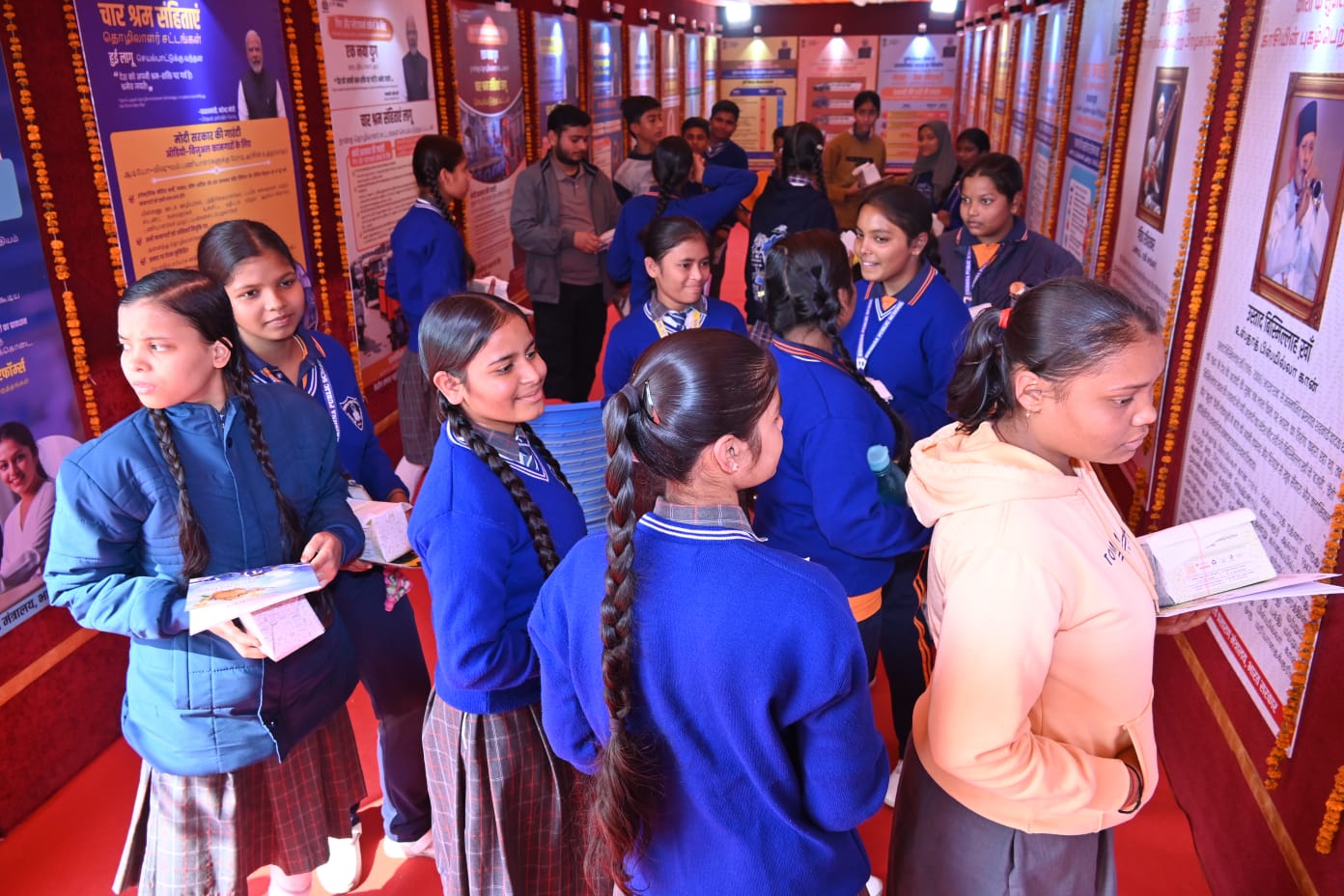 काशी-तमिल संगमम 4.0 में सीबीसी की चित्र प्रदर्शनी बनी आकर्षण का केंद्र