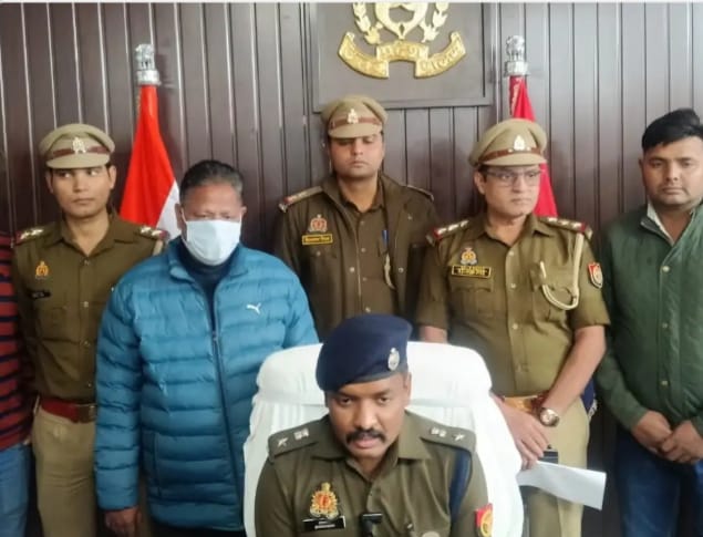 गैंगरेप के फर्जी मुकदमे में फंसाने की धमकी देकर 50 लाख की रंगदारी मांगने वाला गिरफ्तार