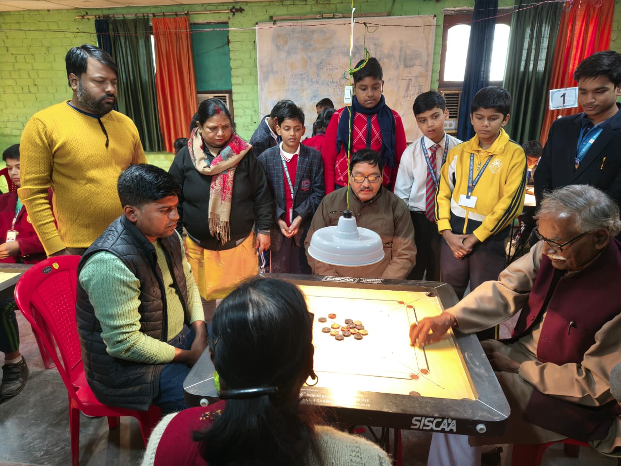 तीन दिवसीय कैरम प्रतियोगिता का शानदार शुभारंभ