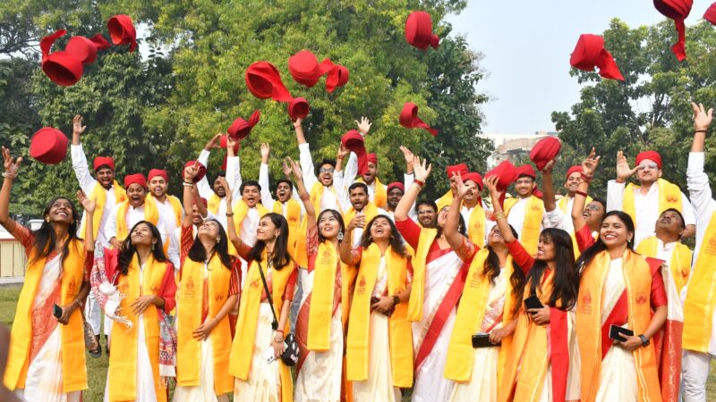 13 हजार विद्यार्थियों को मिलीं उपाधियां