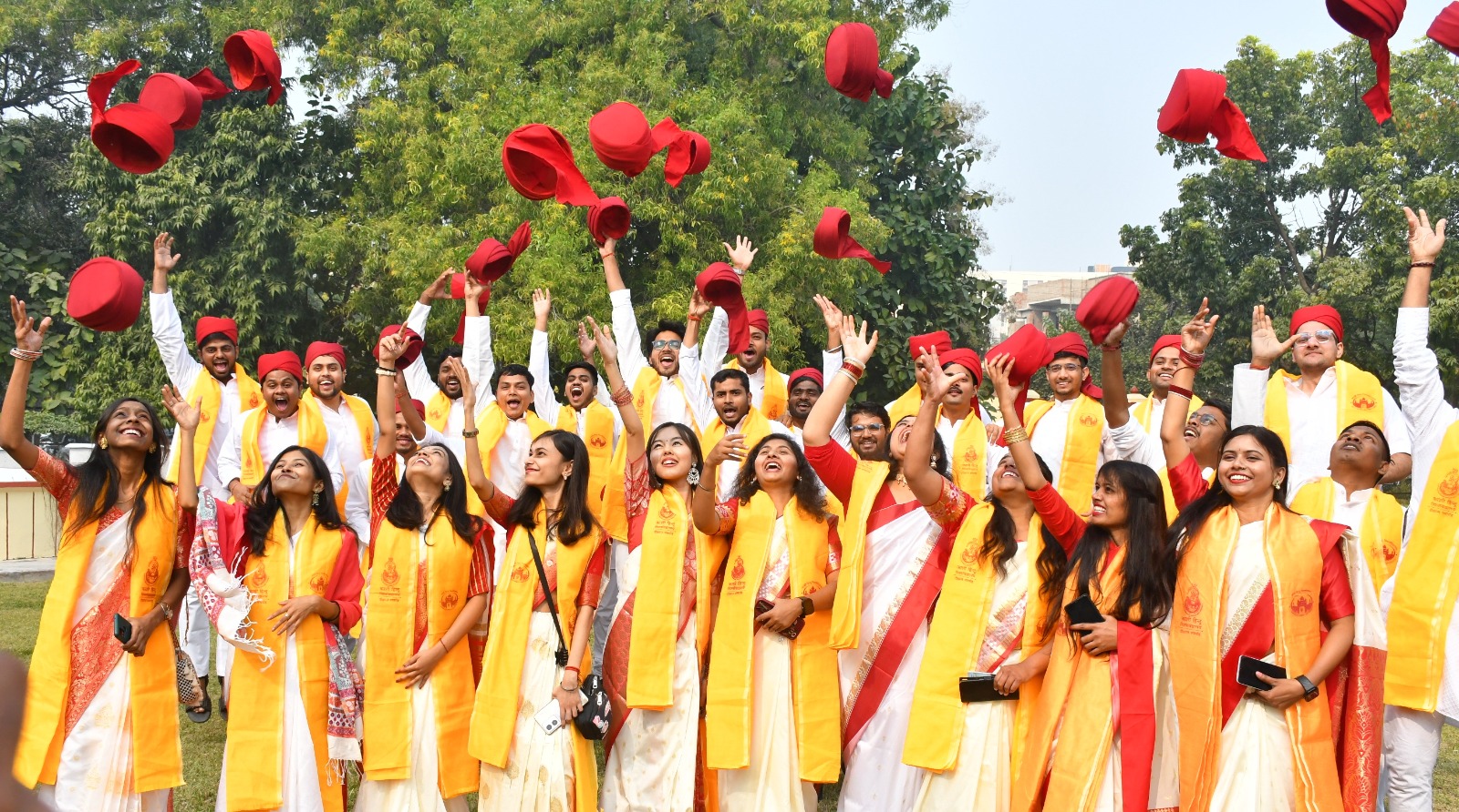 13 हजार विद्यार्थियों को मिलीं उपाधियां