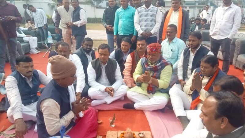 रोहनिया में 3.26 करोड़ की लागत से 11 विकास कार्यों का शिलान्यास