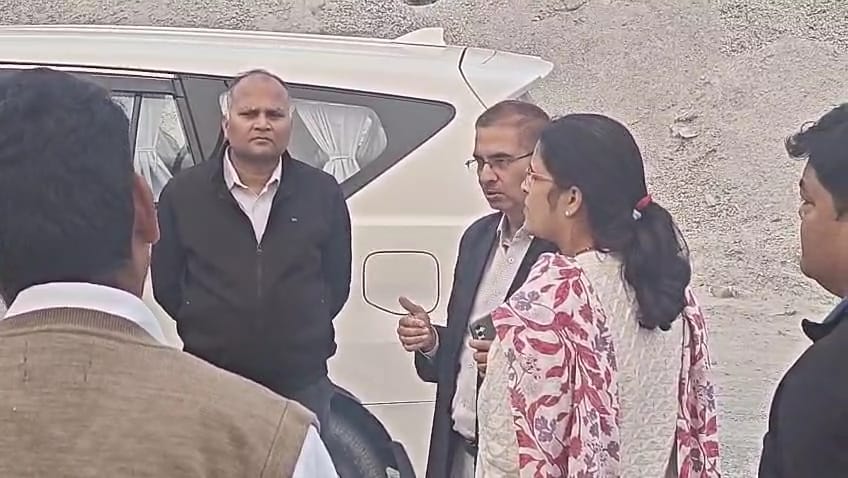 सोनभद्र खनन संकट: 37 खदानें बंद, मजदूर बेरोजगार, गिट्टी के दाम दोगुने