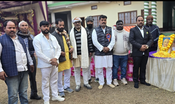 अपना दल (कमेरावादी) ने सरदार पटेल की पुण्यतिथि पर किया नमन