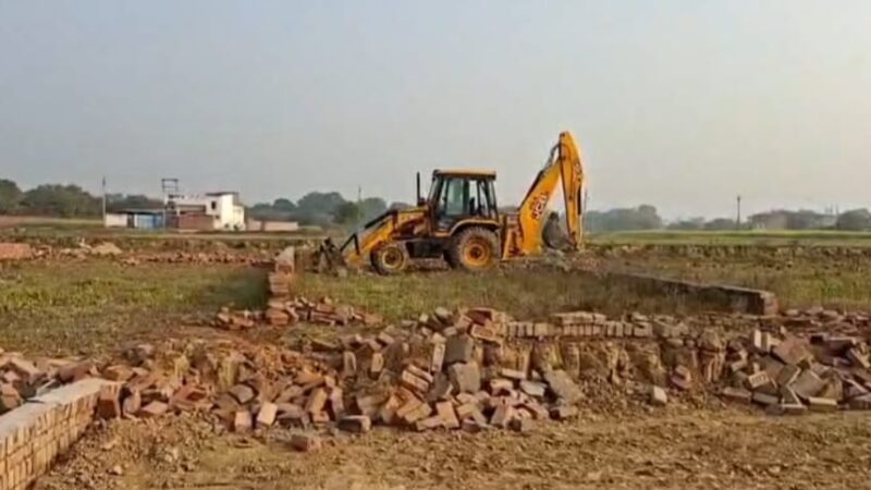 वाराणसी में अवैध प्लॉटिंग पर बड़ा प्रहार, VDA की बुलडोज़र कार्रवाई से मचा हड़कंप