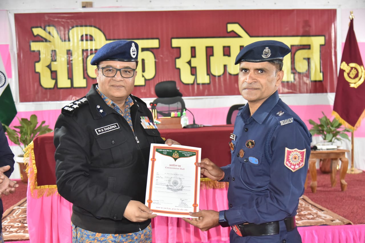 एनडीआरएफ के 11वीं वाहिनी में बहादुर जवानों का सम्मान