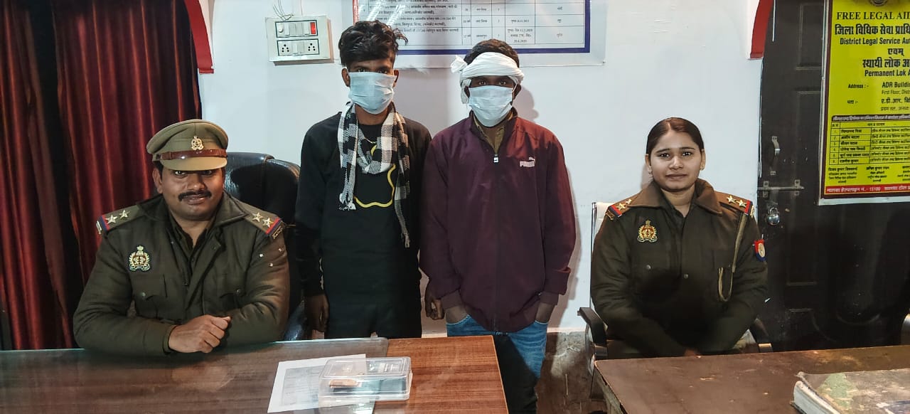 ऑनलाइन जुआ खेलते दो  गिरफ्तार 