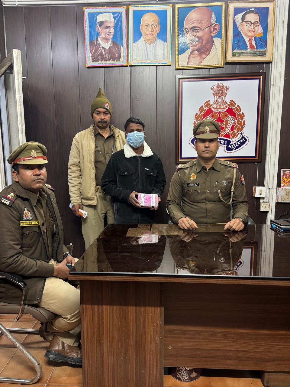 बस स्टैण्ड काली मंदिर लूटकांड: एक और वांछित अभियुक्त गिरफ्तार, डेढ़ लाख के जेवरात बरामद