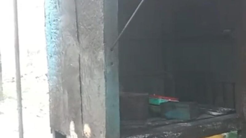 मिर्जामुराद : अज्ञात बदमाशों ने गुमटी में लगाई आग, सीसीटीवी में कैद
