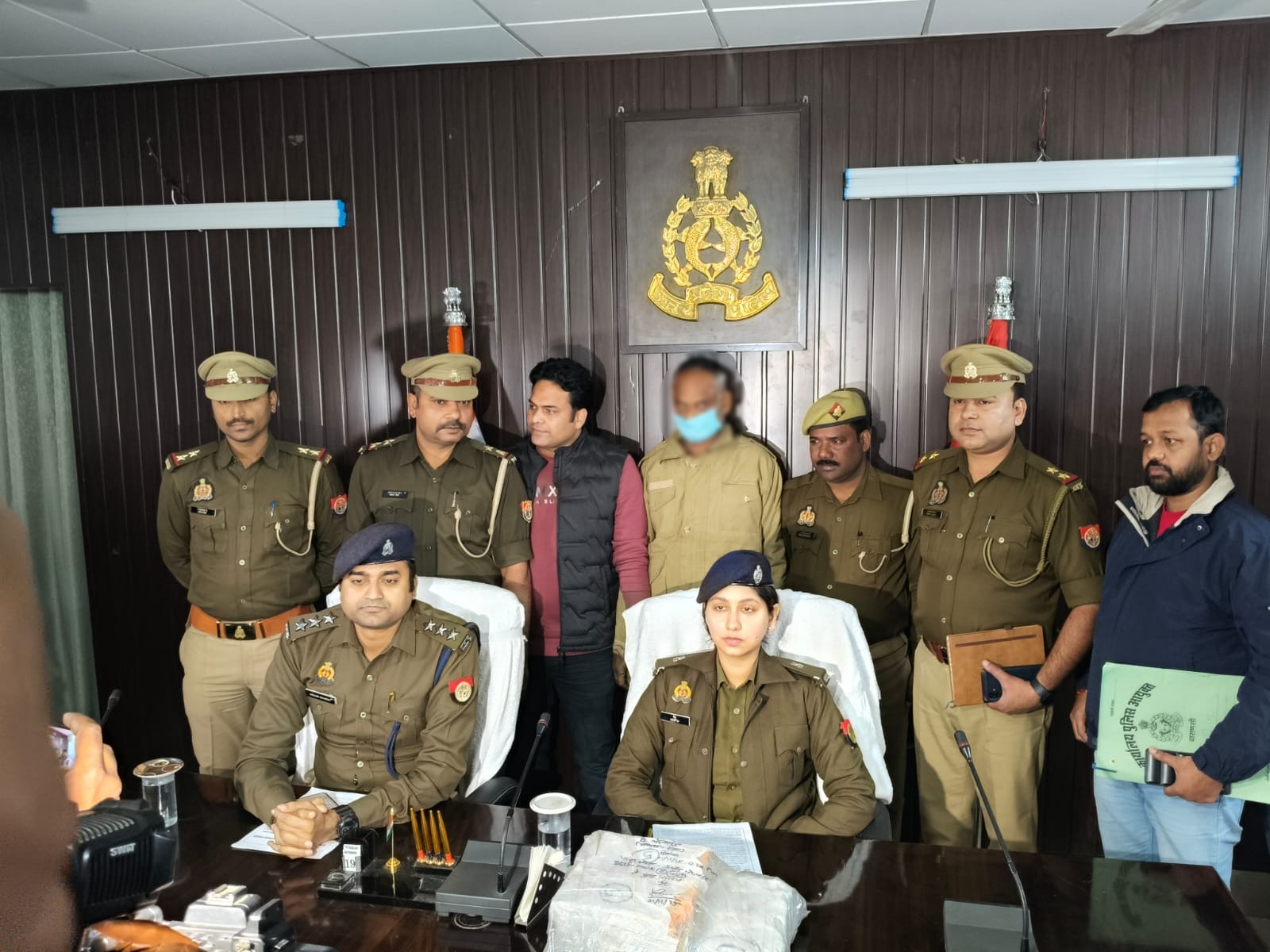 वाराणसी: अवैध संबंध के शक में पति ने मफलर से कसकर ली पत्नी की जान