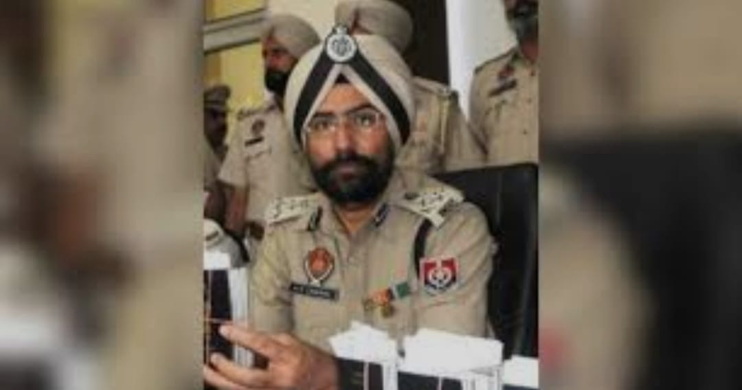 पूर्व आईपीएस अधिकारी ने पटियाला में खुद को मारी गोली, हालत गंभीर