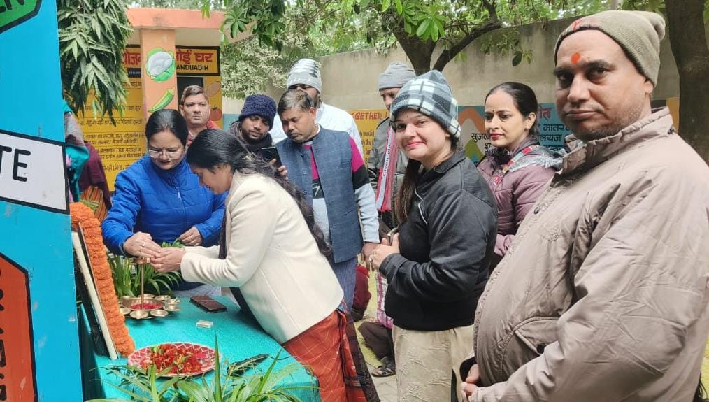 प्राइमरी स्कूल मण्डुवाडीह में बड़े श्रद्धा और उत्साह से मनी अटल जी की जयंती