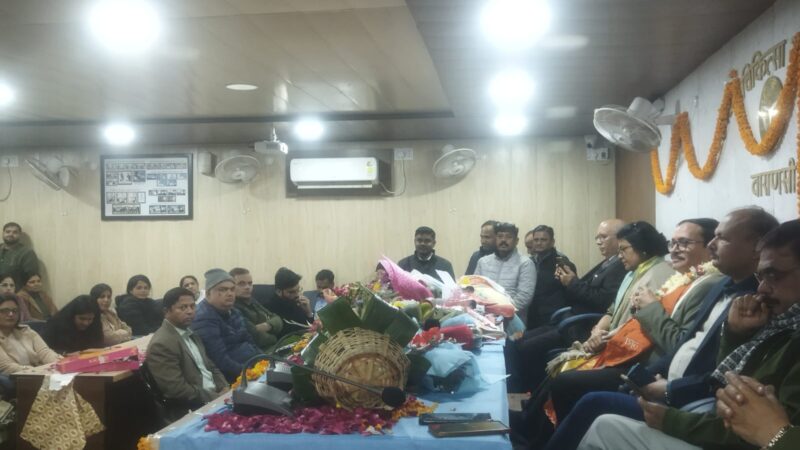 सीएमओ डॉ. संदीप चौधरी को स्वास्थ्य विभाग की ओर से भावभीनी विदाई