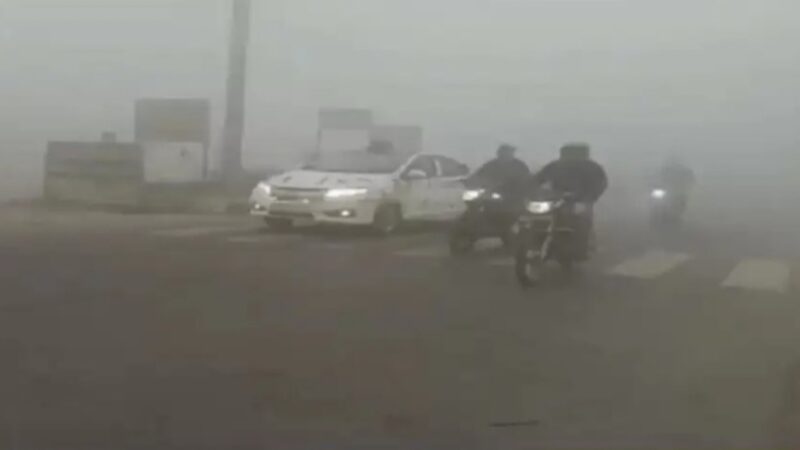 यूपी में ठंड और कोहरे का कहर जारी, कानपुर रहा सबसे ठंडा शहर