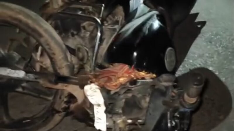 तेज रफ्तार कार की टक्कर से बाइक सवार युवक की मौत, एक गंभीर