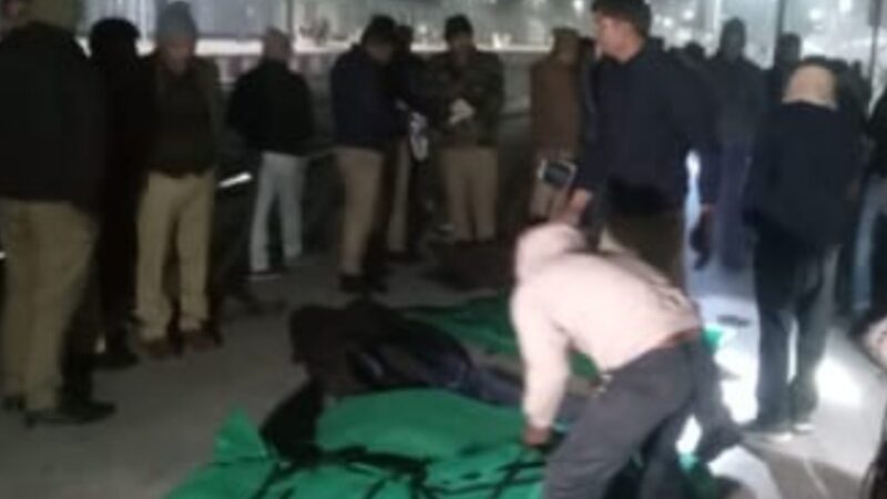 शाहजहांपुर : ट्रेन से कटकर दंपती, दो बच्चों समेत पांच की मौत