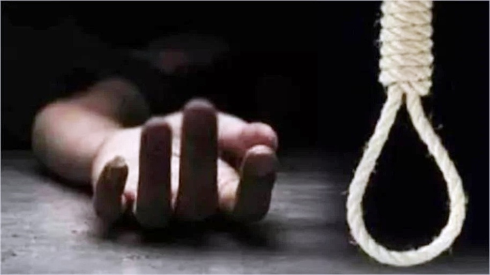 बडेर से लटकती मिली 16 वर्षीय किशोरी, इलाके में शोक की लहर