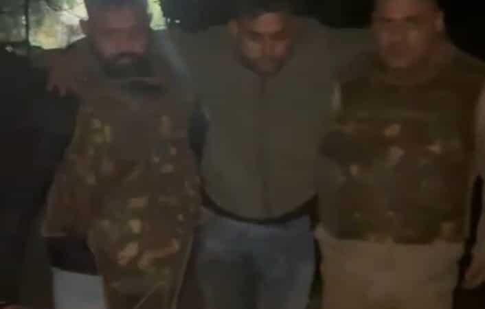 सारनाथ: कॉलोनाइजर हत्याकांड में एक लाख के इनामिया शूटर को पुलिस मुठभेड़ में लगी गोली