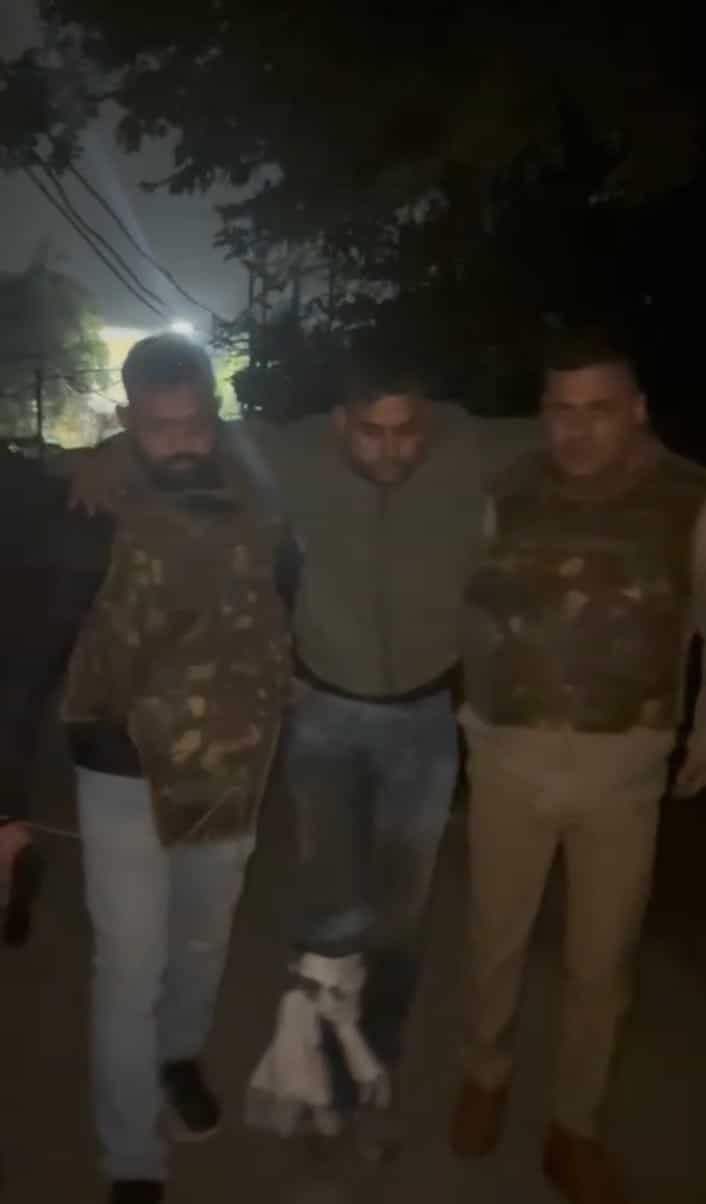 सारनाथ: कॉलोनाइजर हत्याकांड में एक लाख के इनामिया शूटर को पुलिस मुठभेड़ में लगी गोली