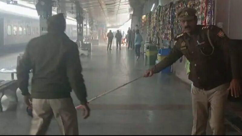 काशी एक्सप्रेस में बम धमकी से हड़कंप