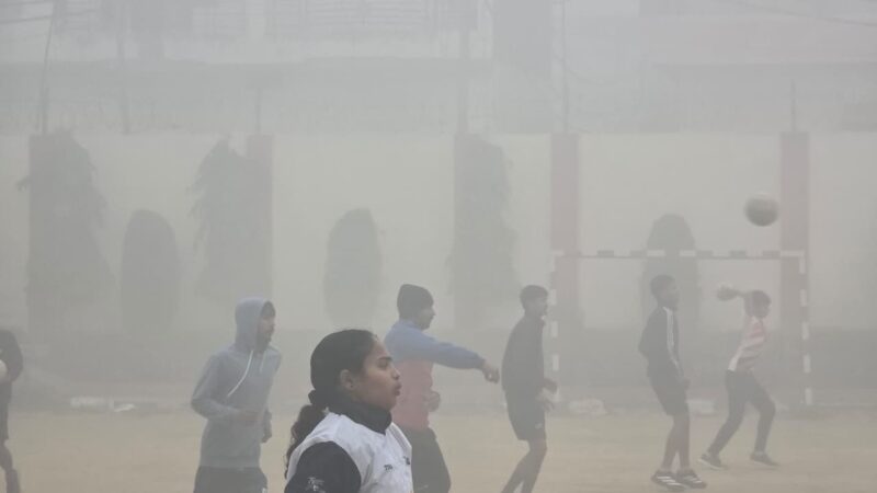 ठंड और कोहरे में भी नहीं रुका जज़्बा, श्यामा हैंडबॉल अकादमी में तैयार हो रहे भविष्य के चैंपियन